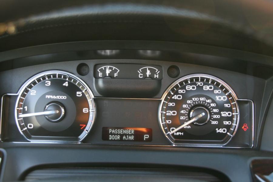  Lincoln MKS 2008 года  (фото 72 из 284)